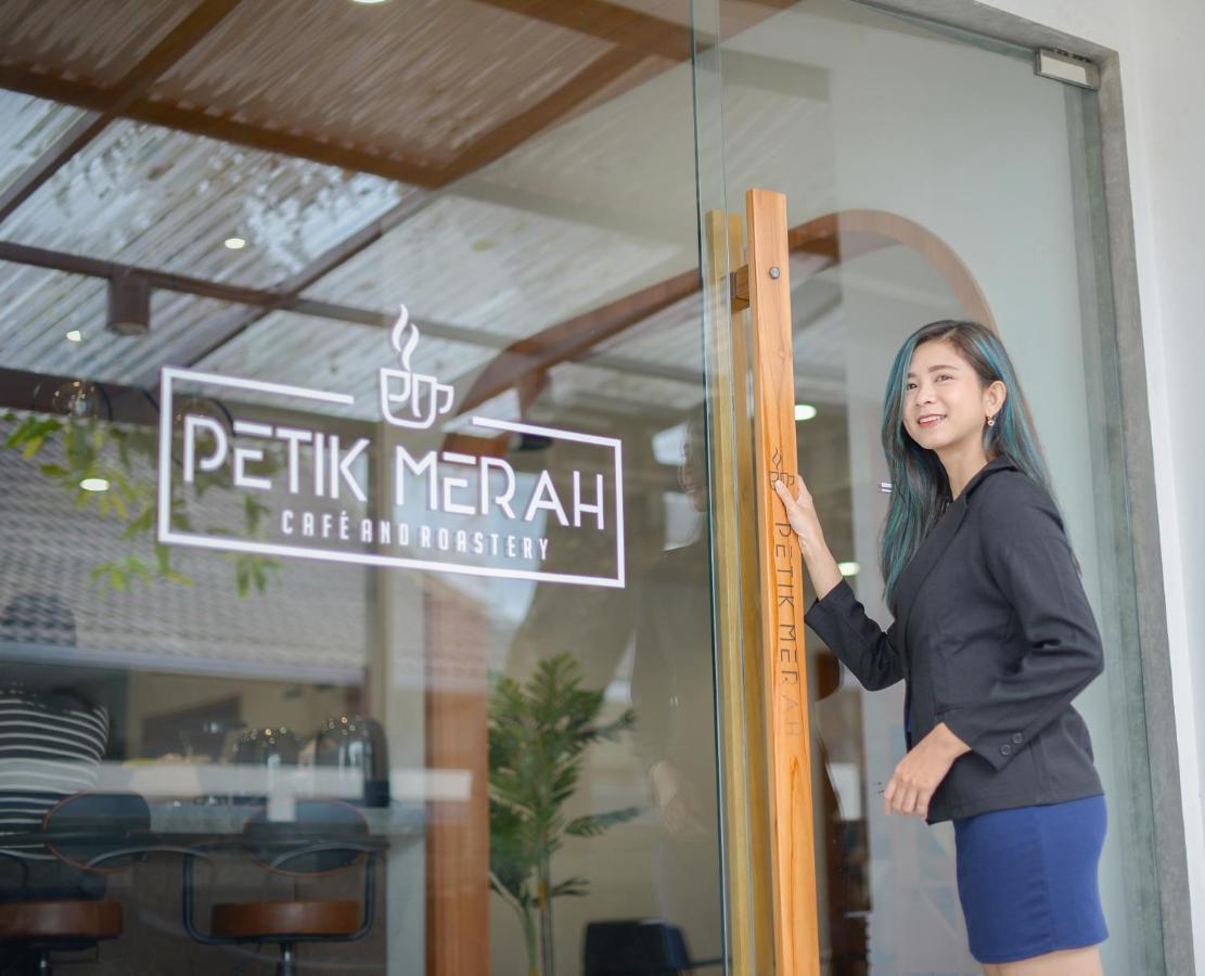 Petik Merah Homestay Pakualaman Kültér fotó