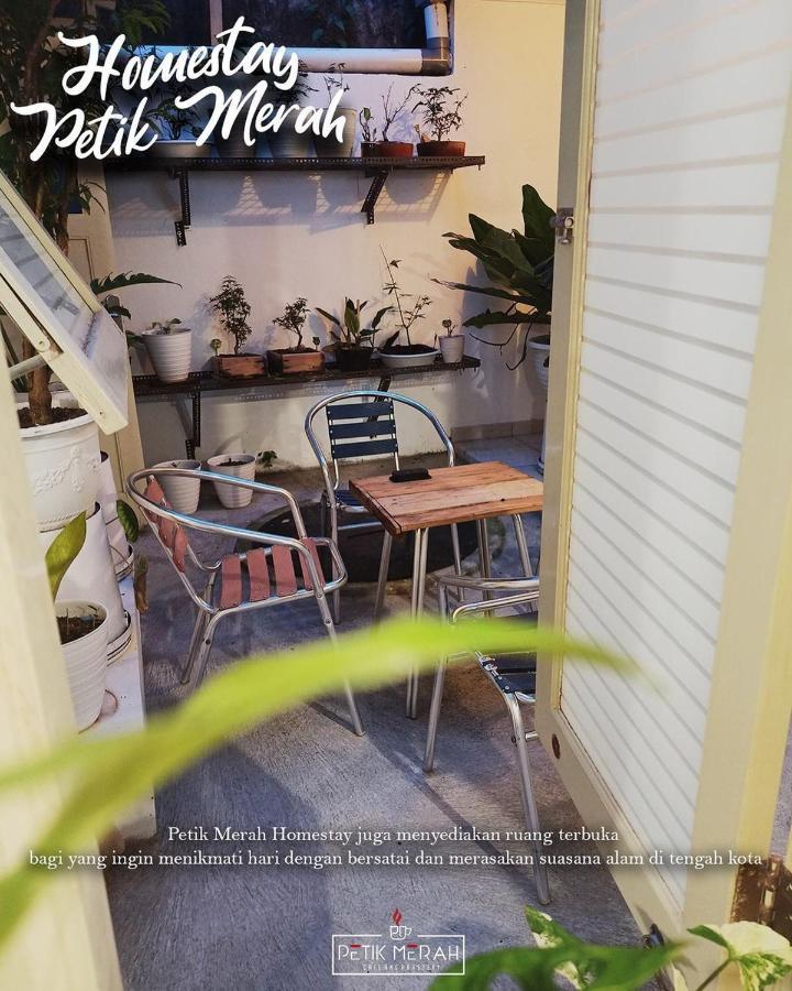 Petik Merah Homestay Pakualaman Kültér fotó