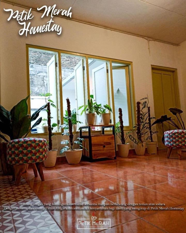 Petik Merah Homestay Pakualaman Kültér fotó